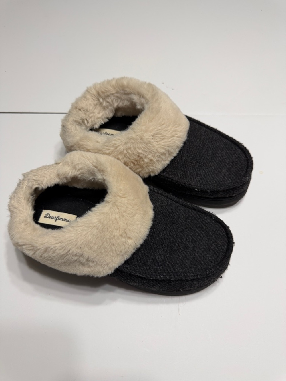 dearfoams Black Slip-On Clog with Cream Faux Fur Collar